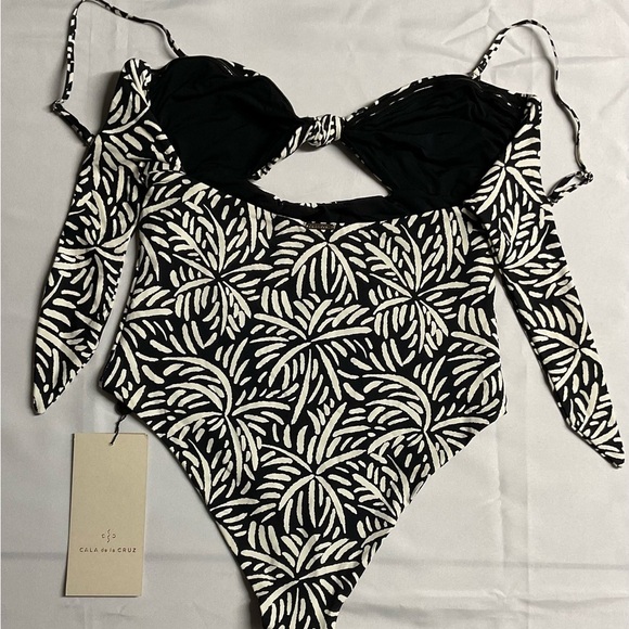 NWT Cala de la Cruz Violeta One-Piece Swimsuit - Picture 5 of 6